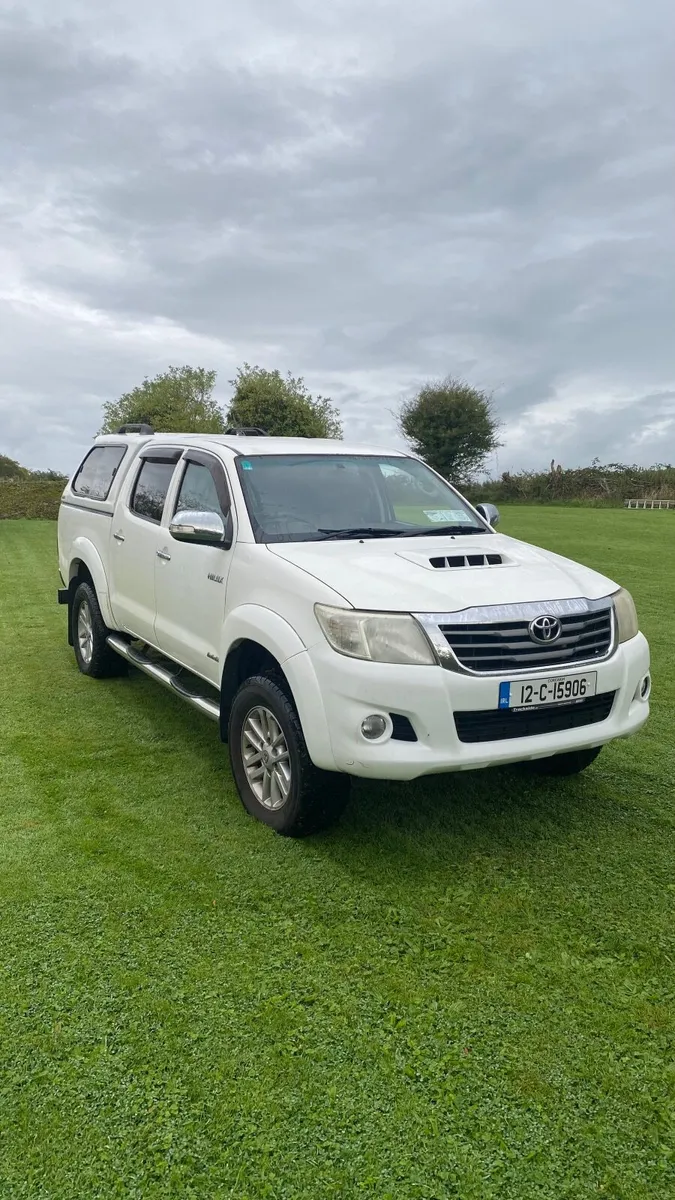 Toyota Hilux Invincible 2012 3.0D Crew Cab - Image 1