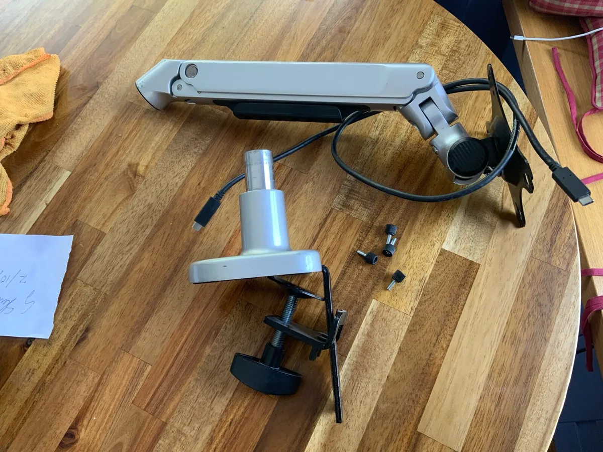 Apple Studio Display 27 Inch 5K  - In original Box - Image 3