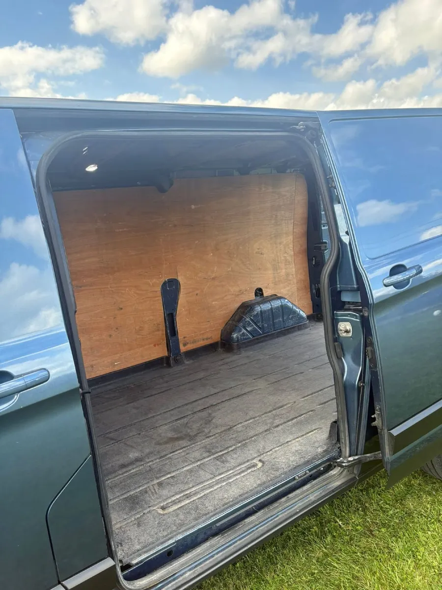 2022 FORD TRANSIT CUSTOM TRAIL  - WET BELT DONE - - Image 4