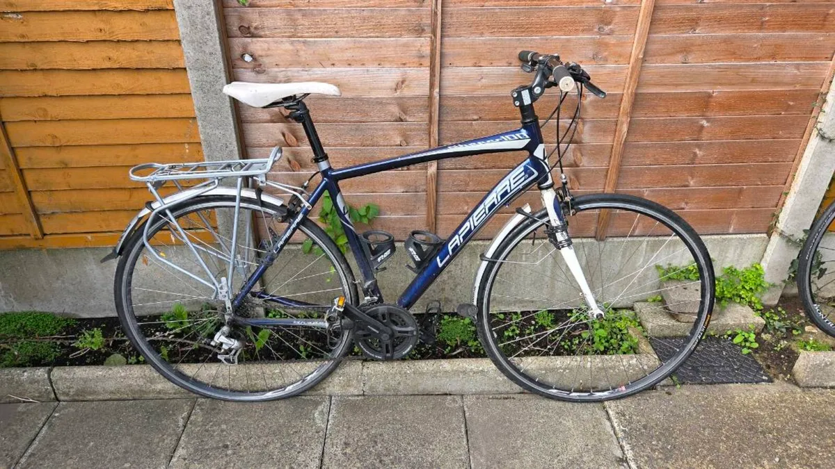 Lapierre hybrid commuting bike