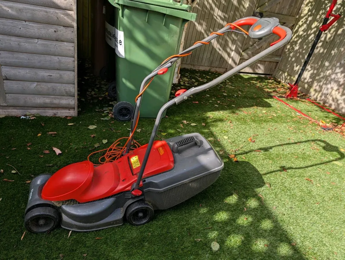 Electric Lawnmower - Image 2