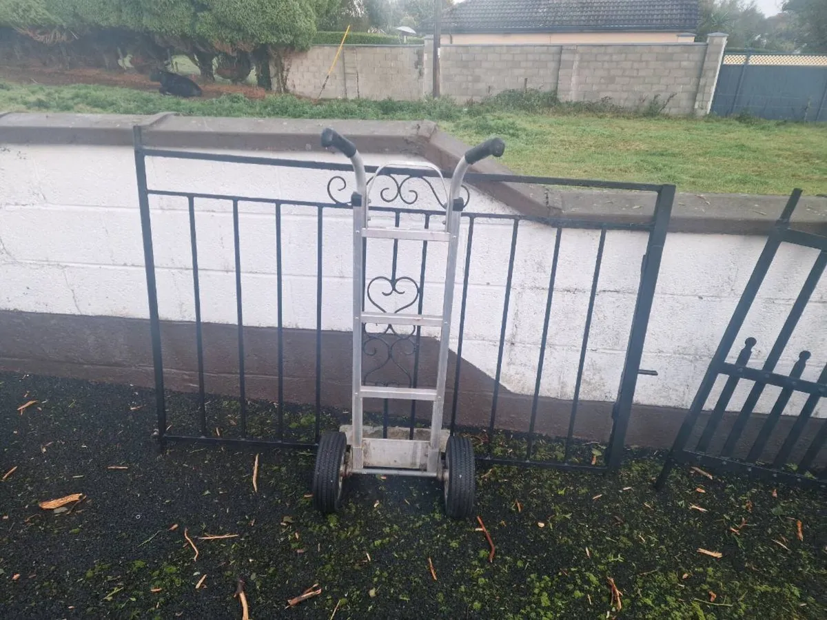 Refurbished Gates - Image 1