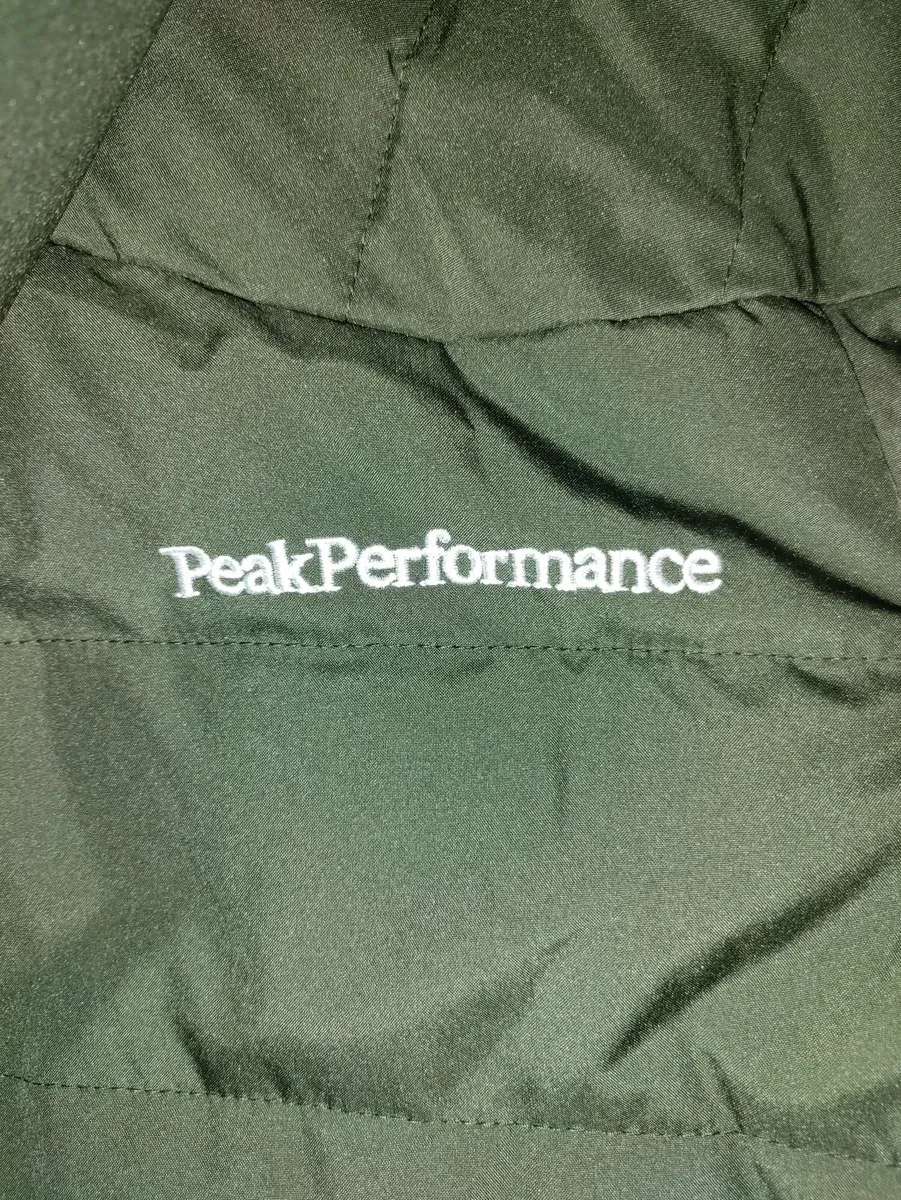 Peak Performance designer Ski jkt 170cm XXS New - Image 4