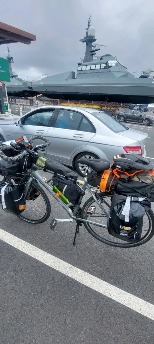 Trek 7.3 fx Touring bike - Image 1