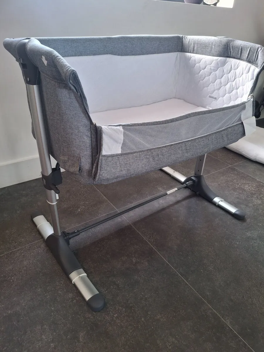 Baby cot - Image 3