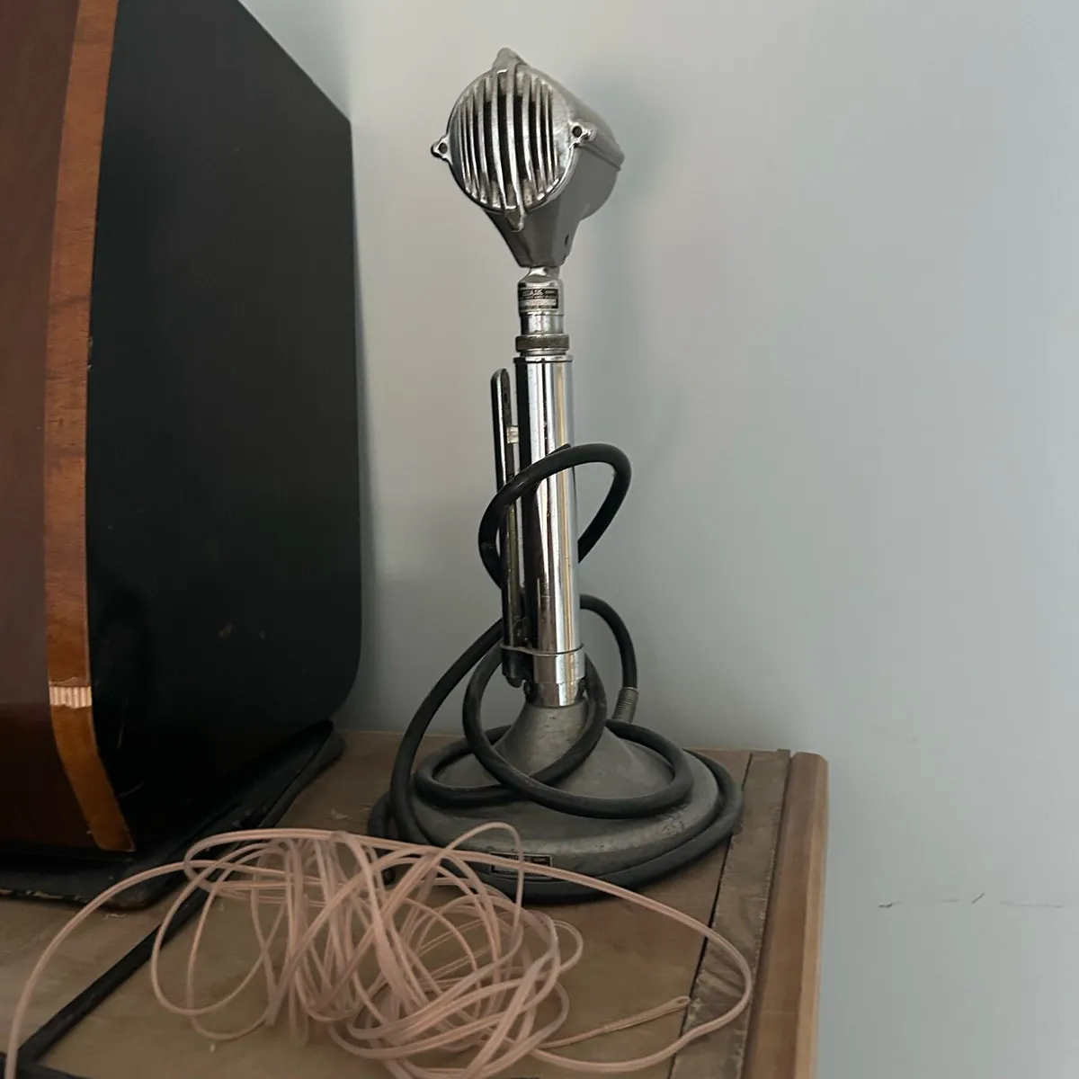 Vintage Astatic DN-HZ Dynamic Microphone 1960s - Image 2