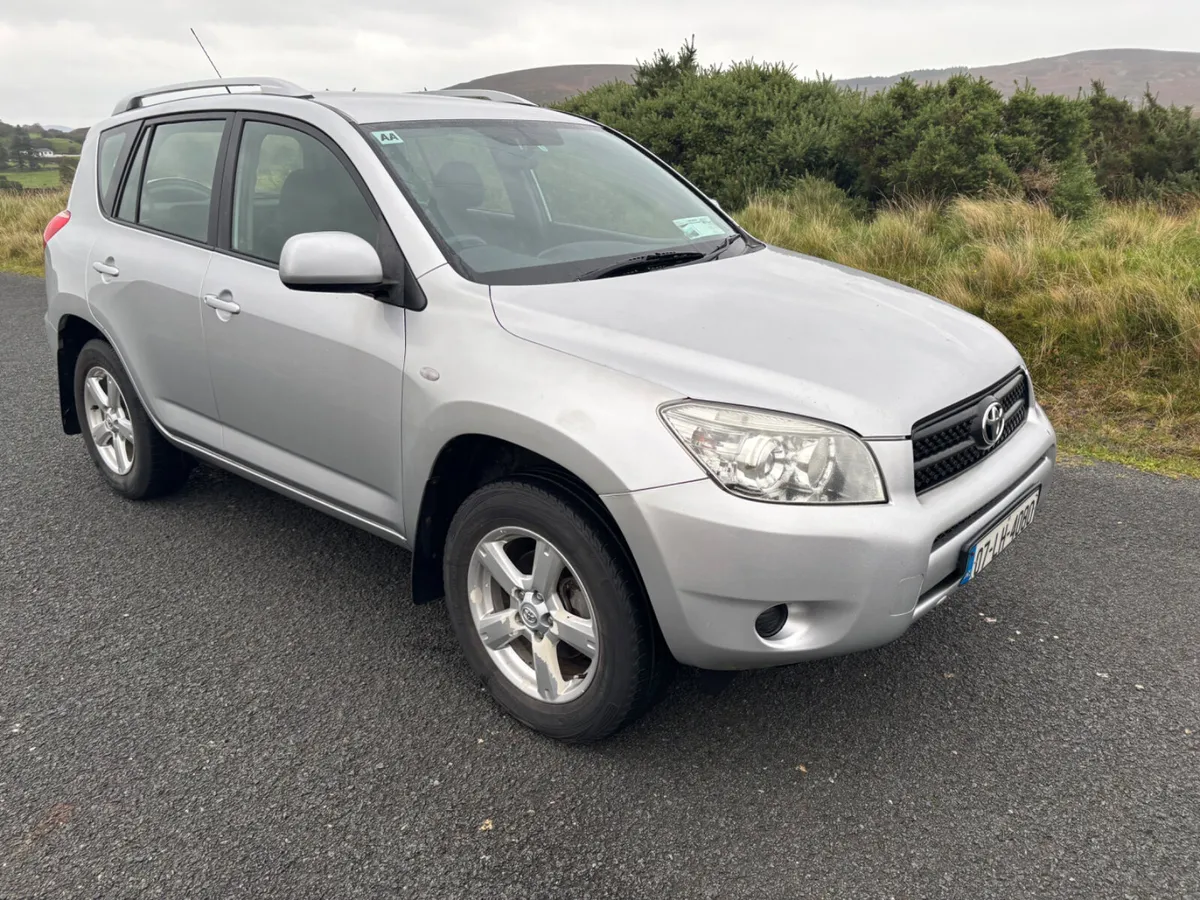 Toyota RAV4 2007 - Image 2