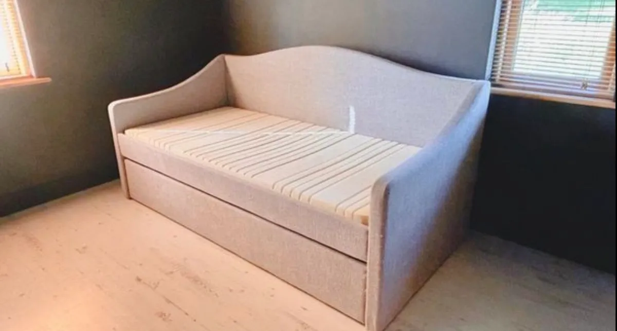 Light grey upholstered daybed - Image 3