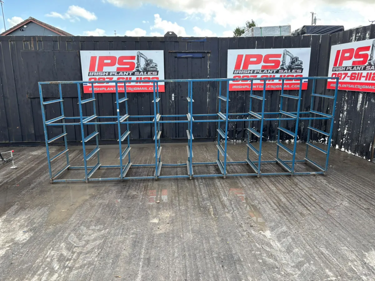 Multi-tier steel pigeonhole bar rack - Image 1