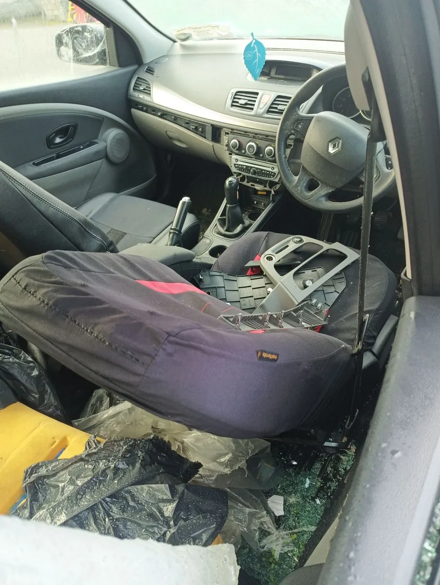 Car - Image 2