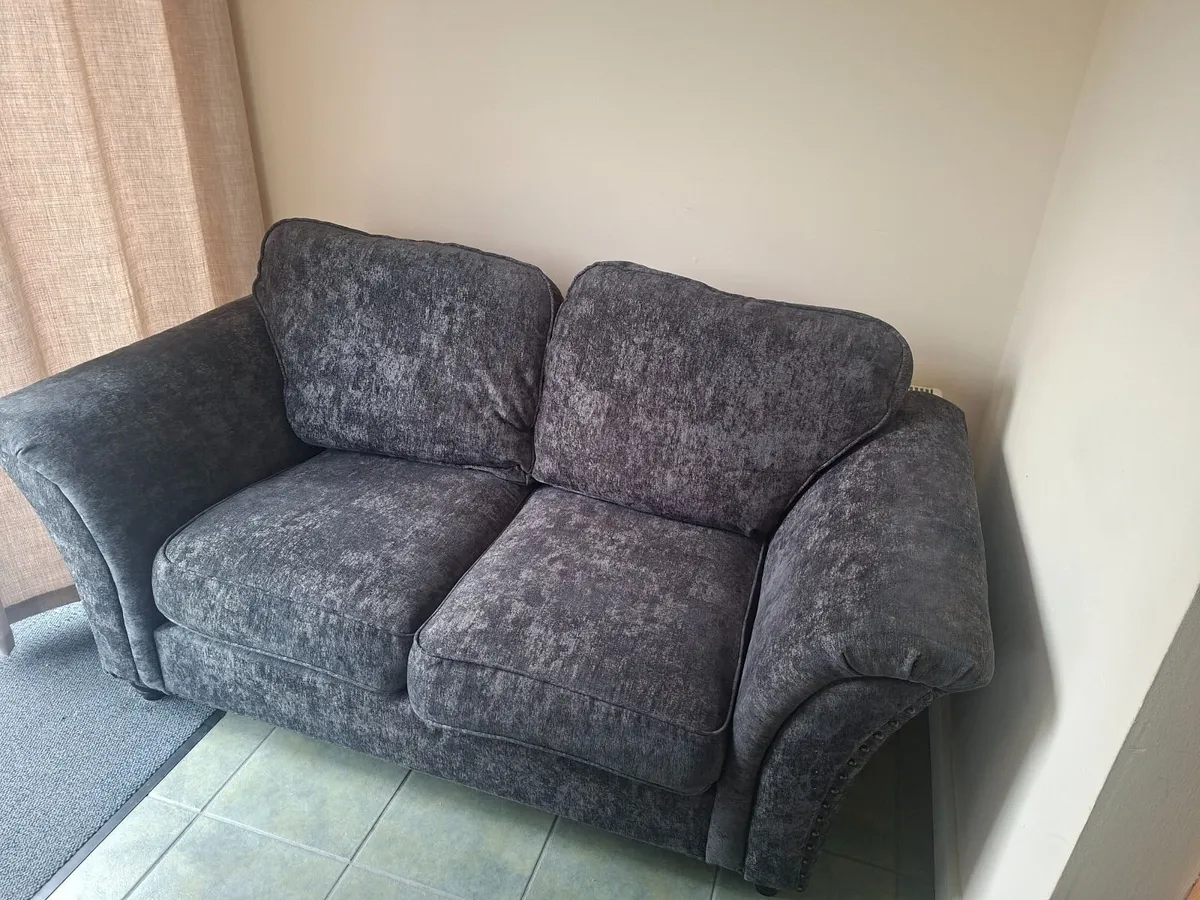 Couch - Image 2