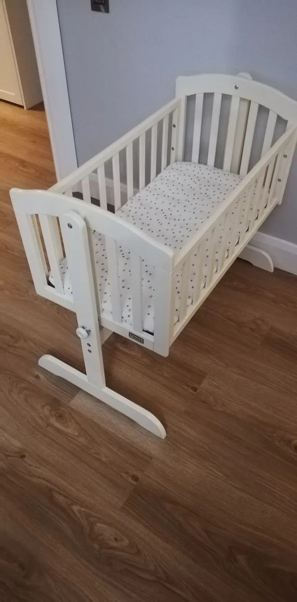 Swinging crib - Image 3
