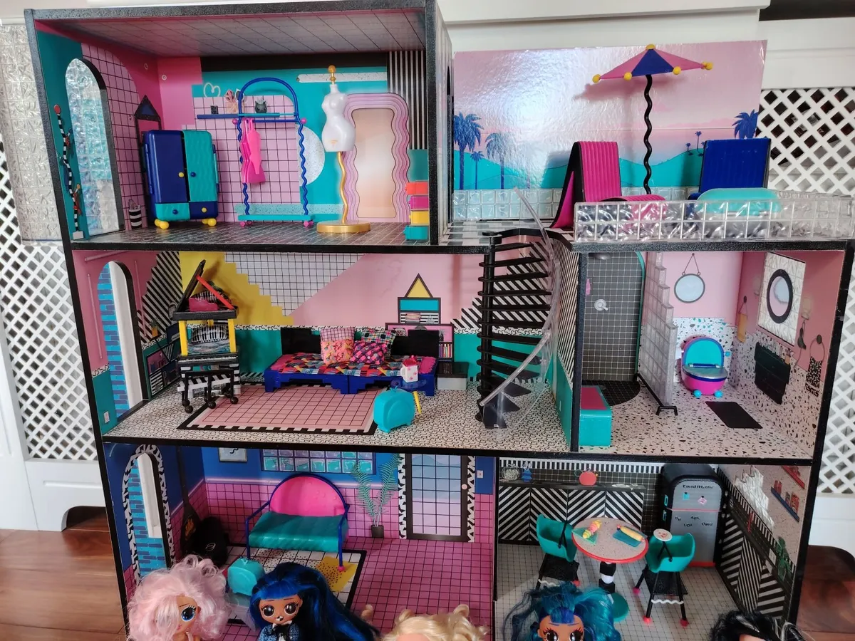 Lol doll house with dolls - Image 3