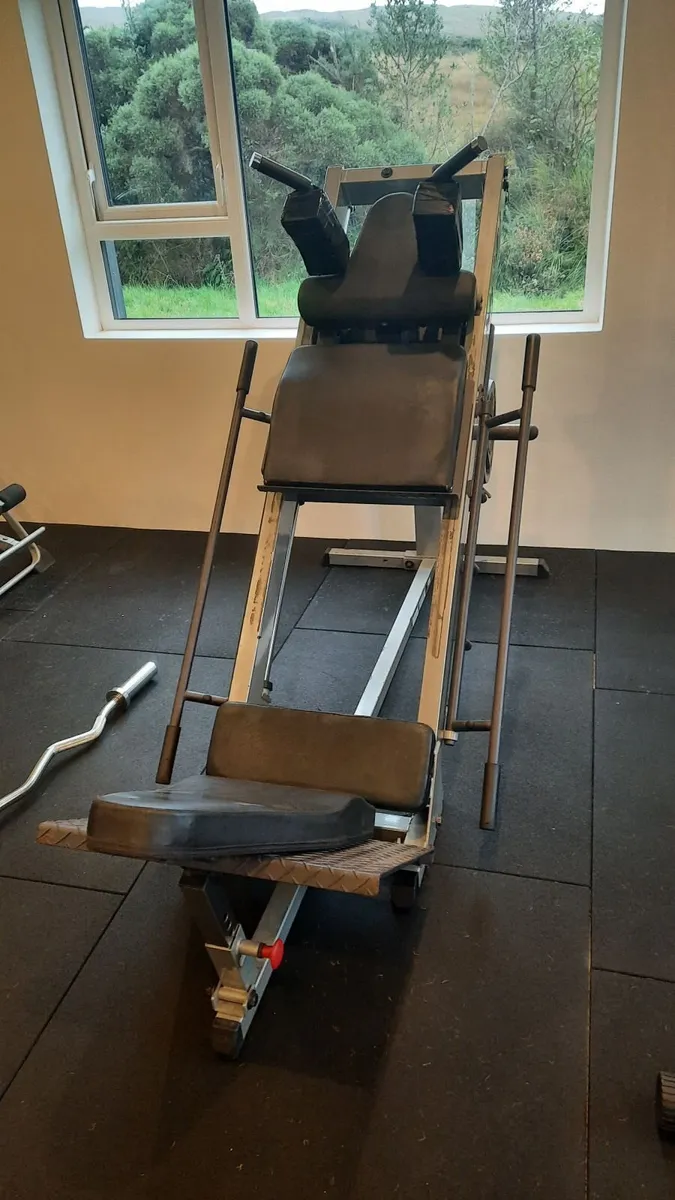 Body Solid Leg Press/Hack Squat unit - Image 1
