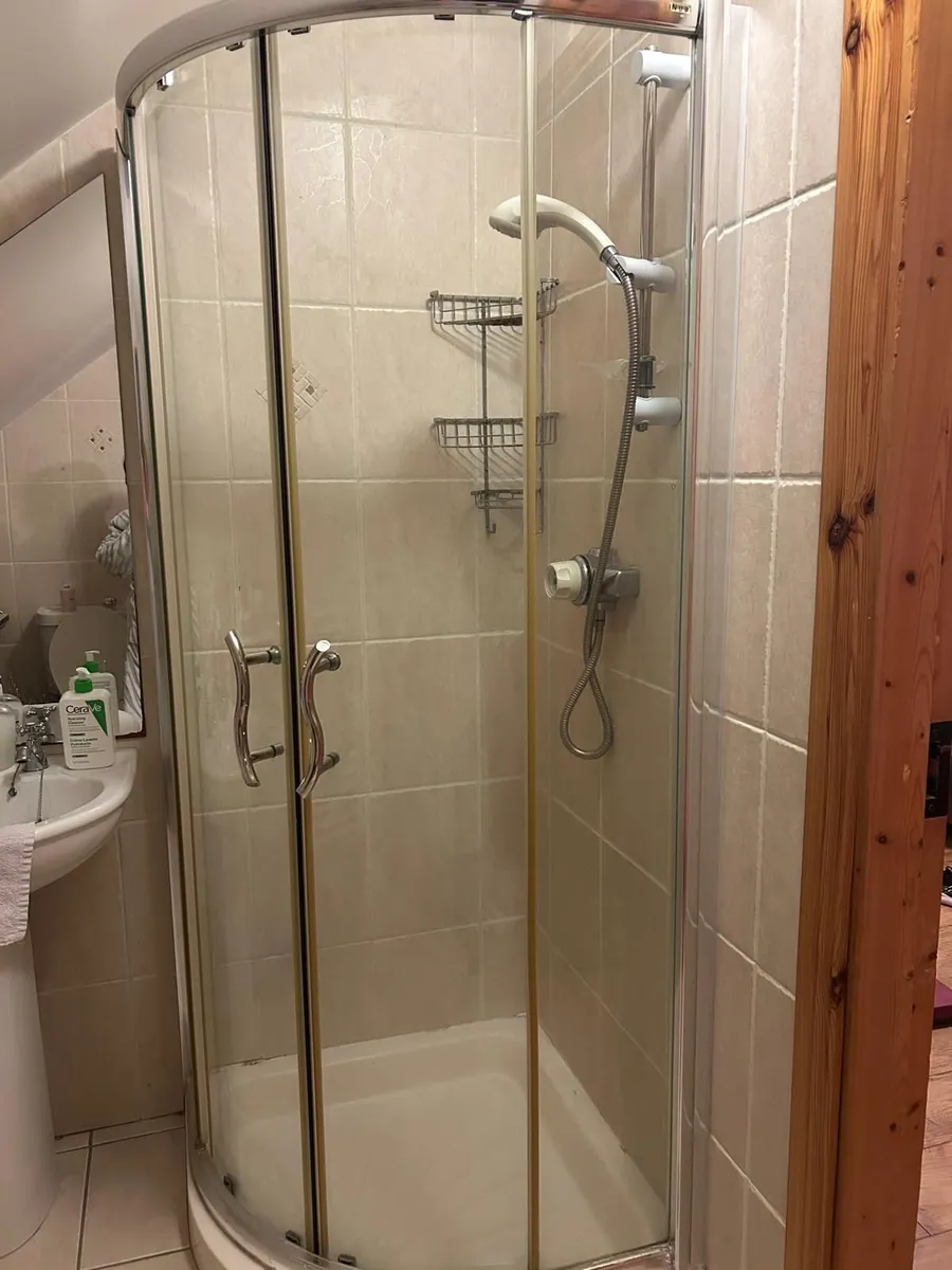 Quadrant Show Trays and Shower Doors - Image 2