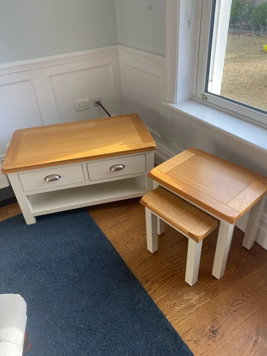 Coffee table and nest of tables - Image 1