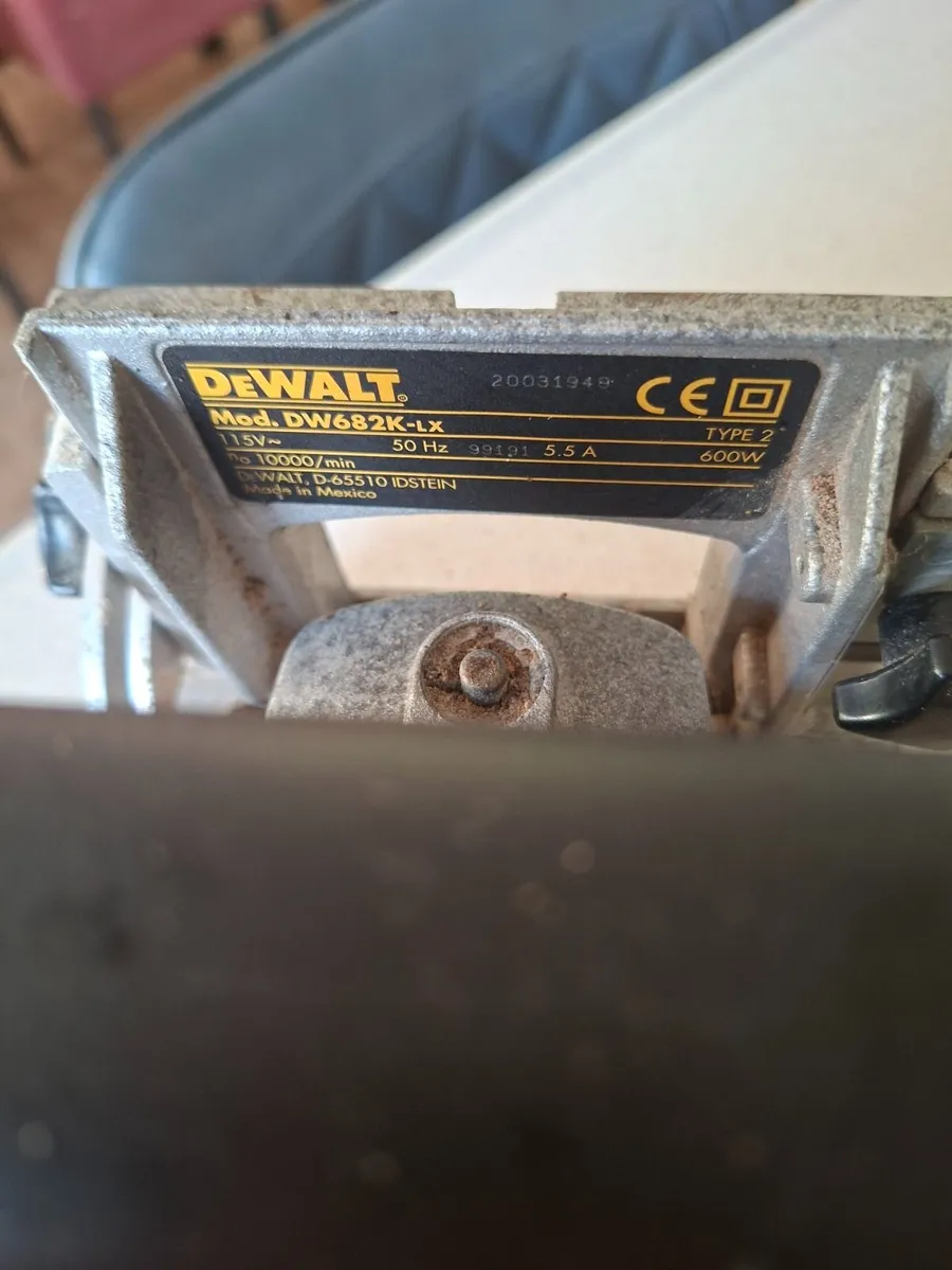 DeWalt DW682K Biscuit Joiner with Case - Image 3