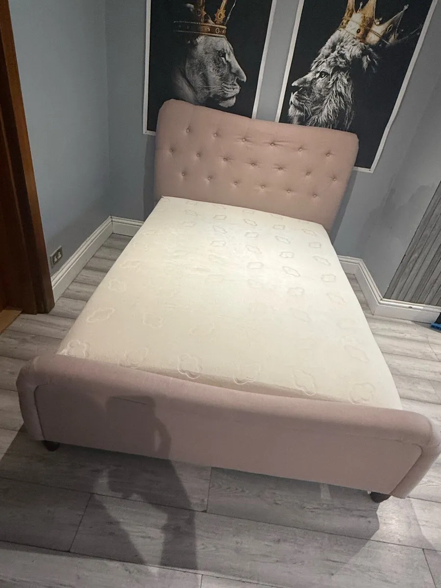 Double bed and mattress - Image 2