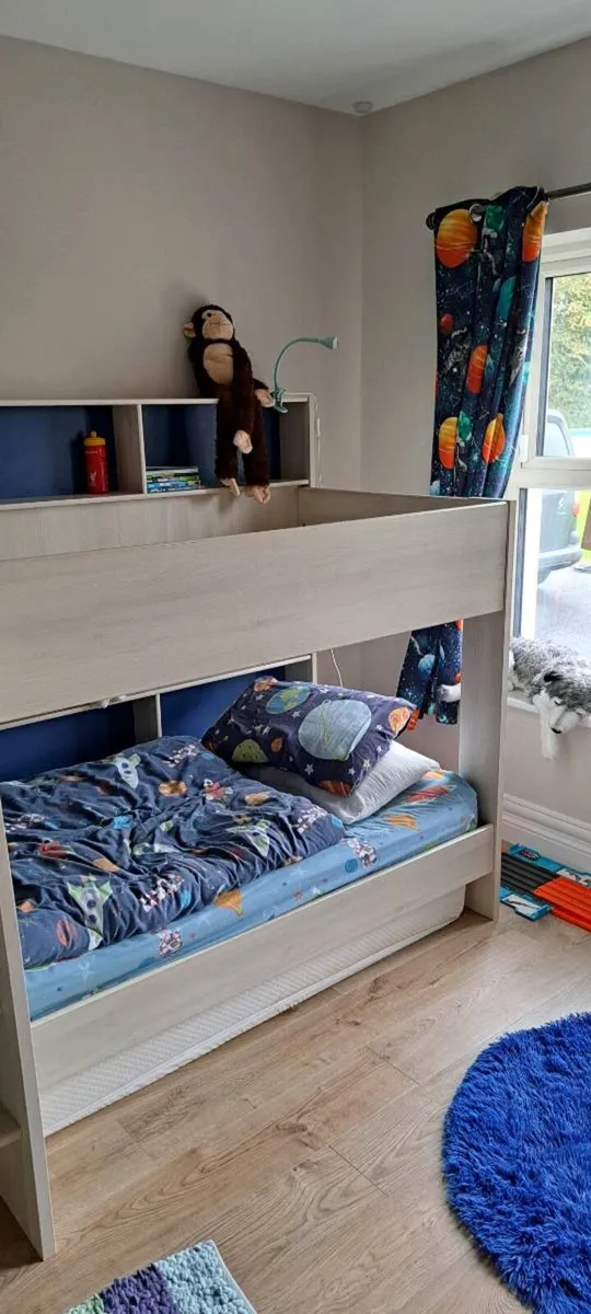 Bunk bed - Image 1