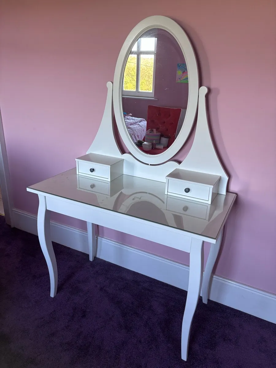 Kids Dressing Table
