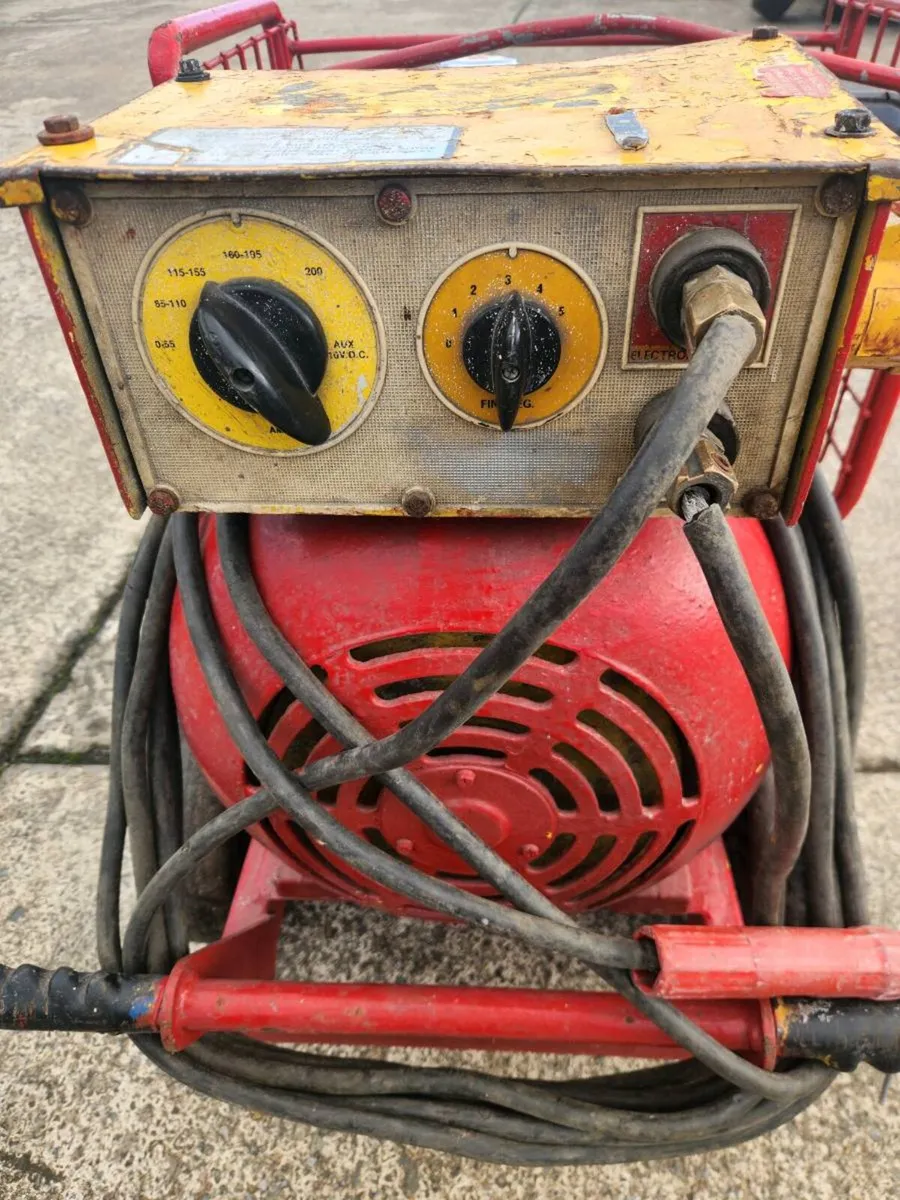 Welder - Image 4