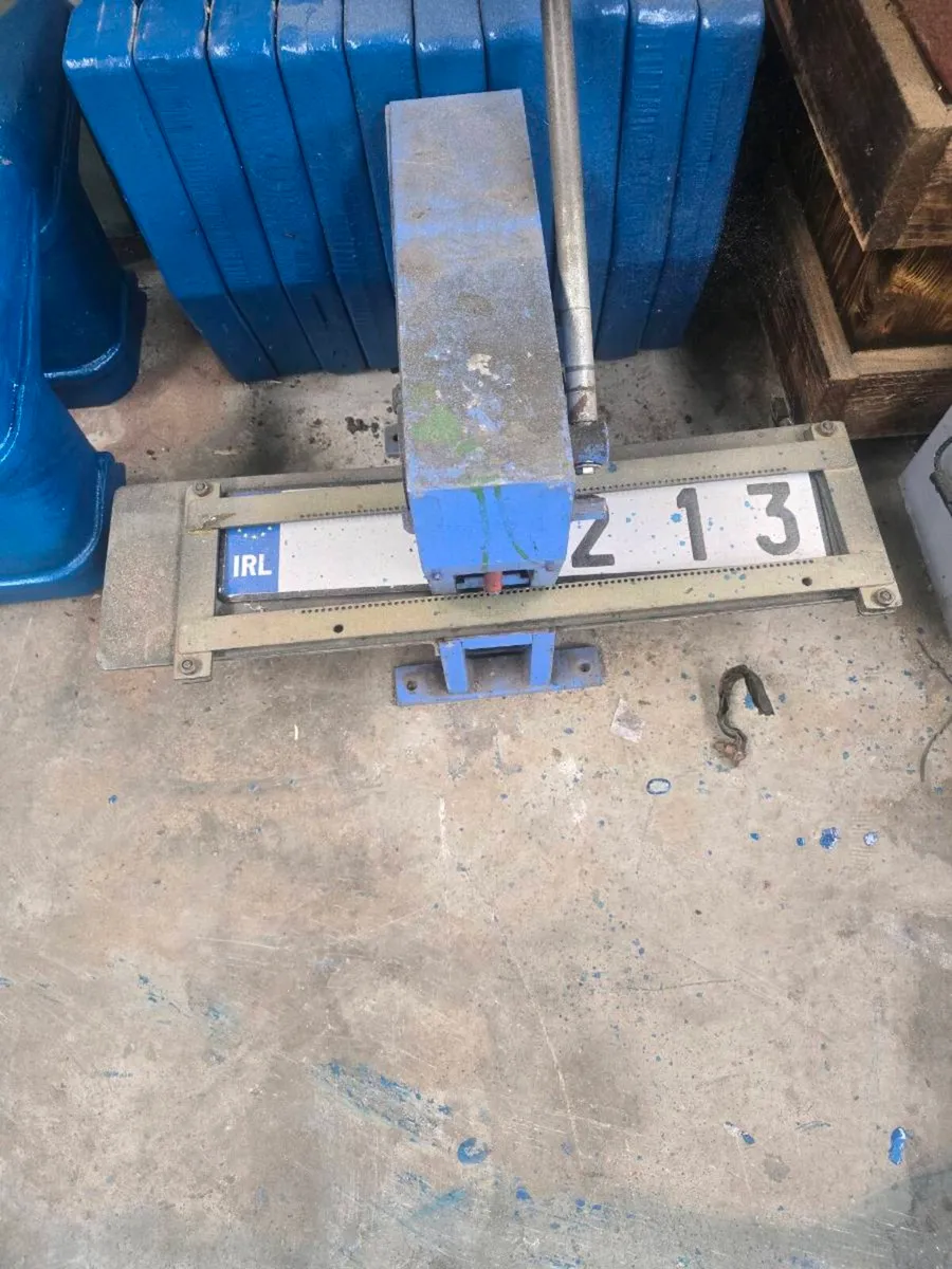 Number plate maker stamper - Image 1