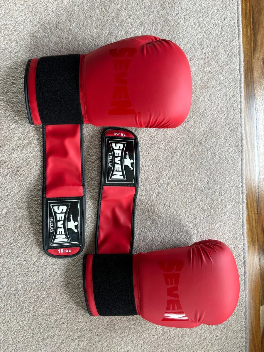 Seven Hellas 10oz Boxing Gloves – Red/Black – As N - Image 3