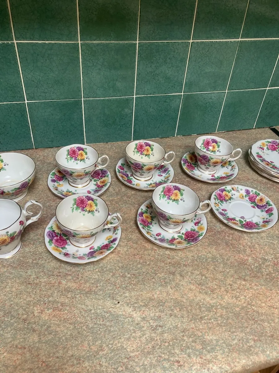 Tea Set - Queen Anne Fine Bone China -Autumn Glory - Image 3