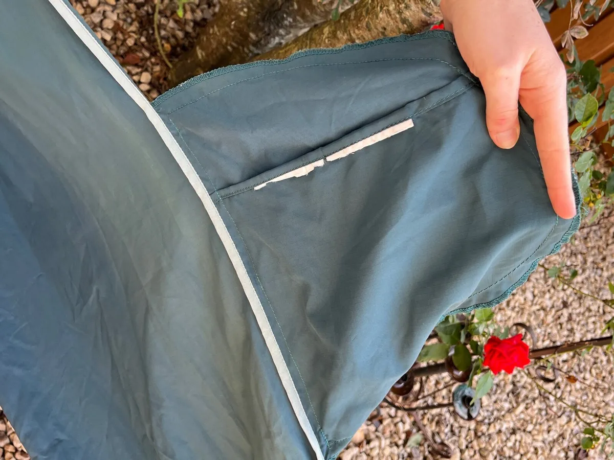 Decathlon Quechua Hammock + Freestanding Metal Sta - Image 3
