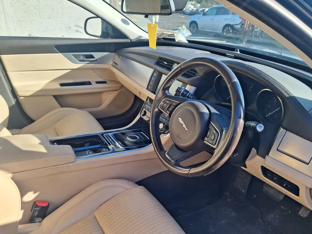 2016 Jag XF - Image 2