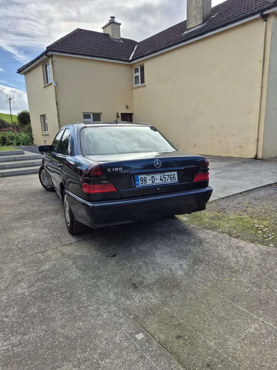 Mercedes C180 - Image 3