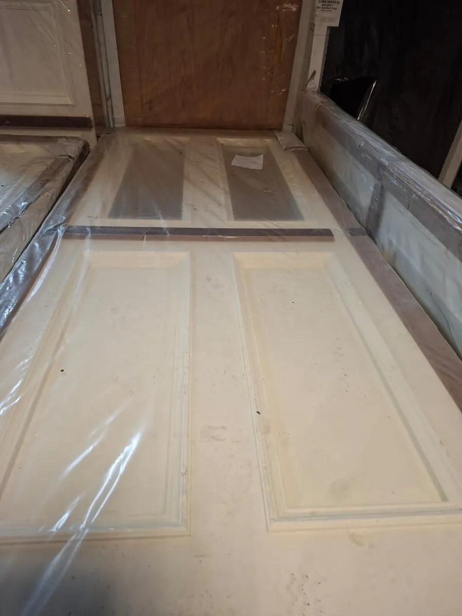 LARGE SELECTION OF BRAND NEW INTERNAL DOORS - Image 4