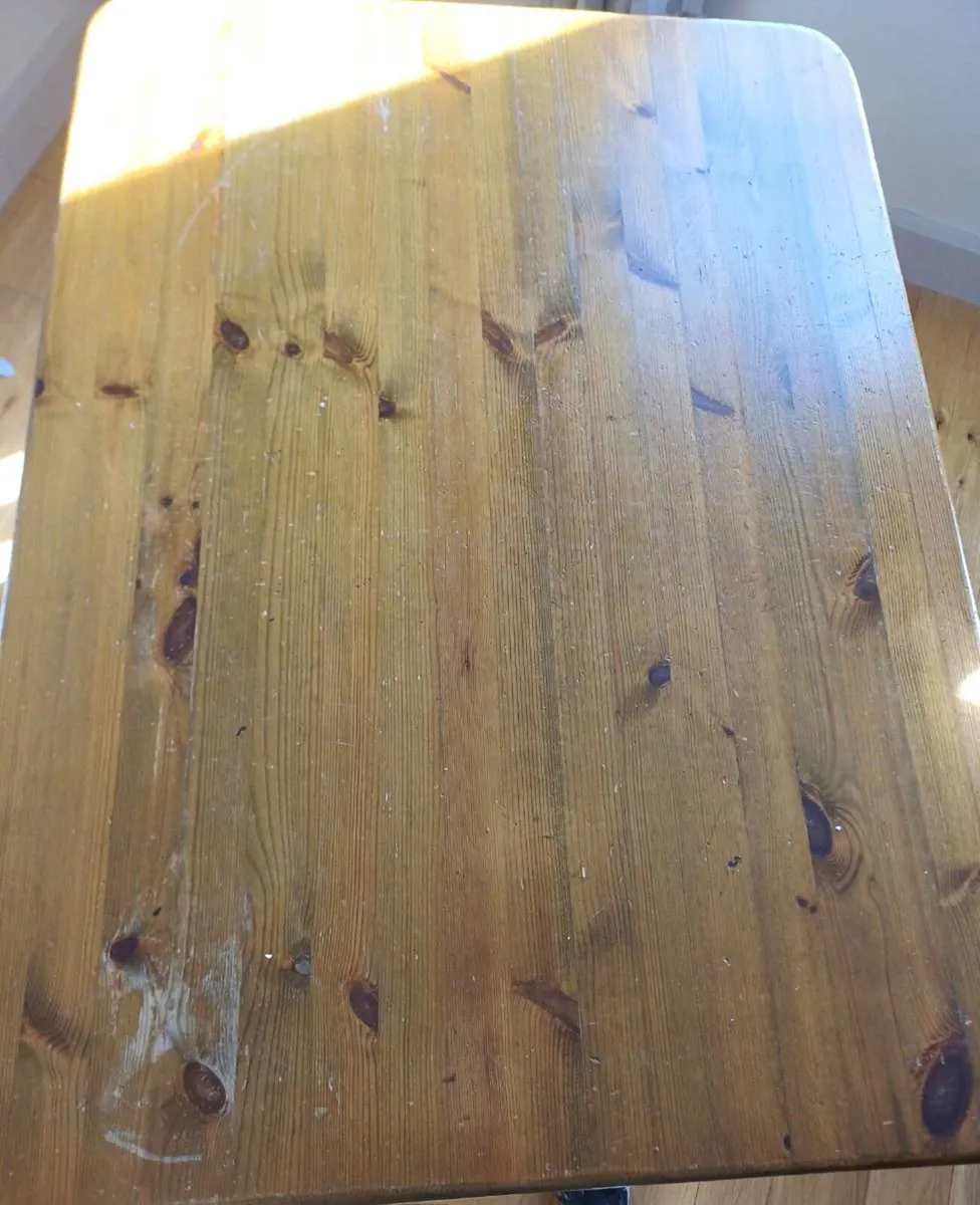 Small wooden table - Image 4