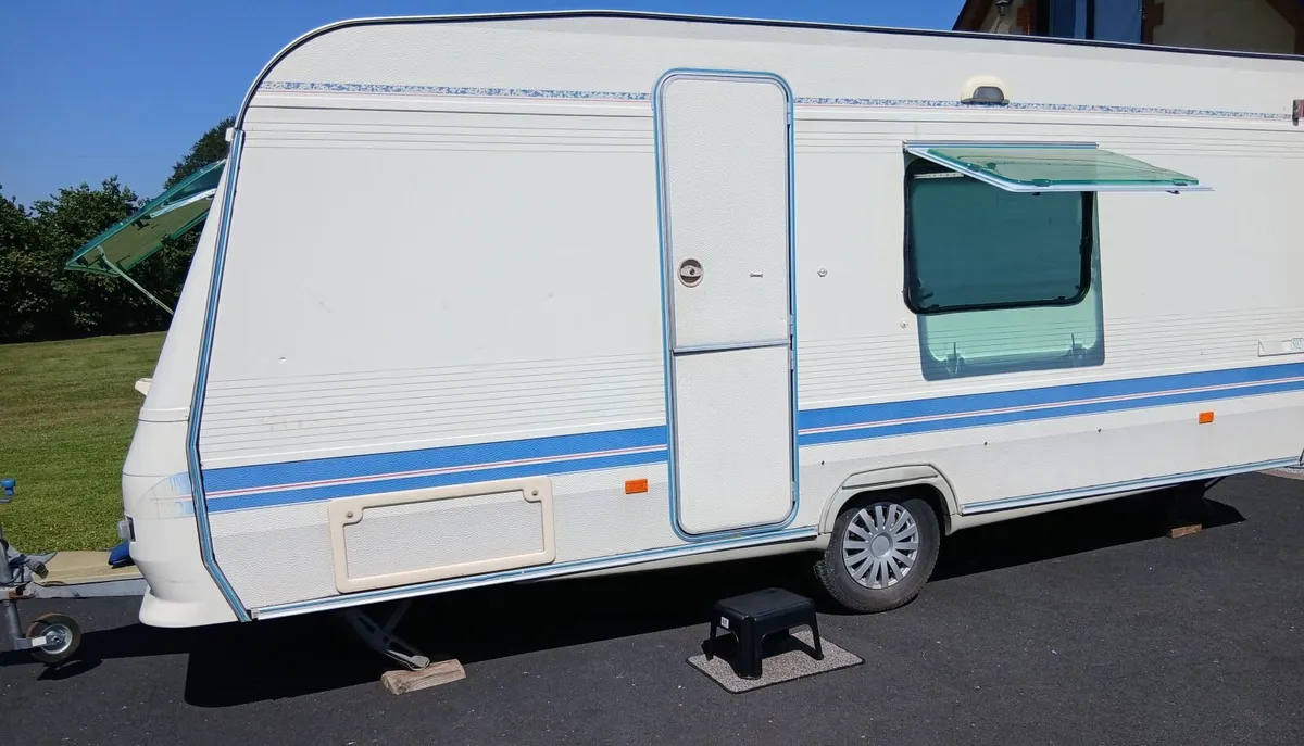 Caravan - Image 4