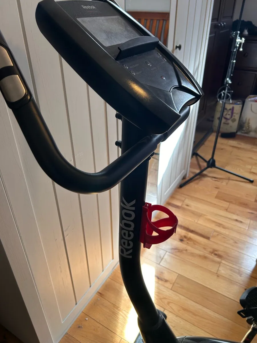 Reebok ONE BG40 excerise bike - Image 2