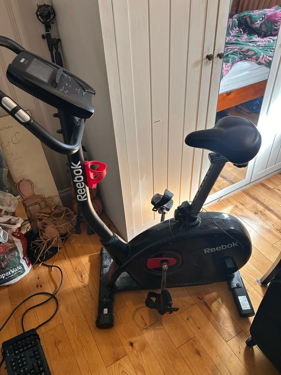 Reebok ONE BG40 excerise bike - Image 4