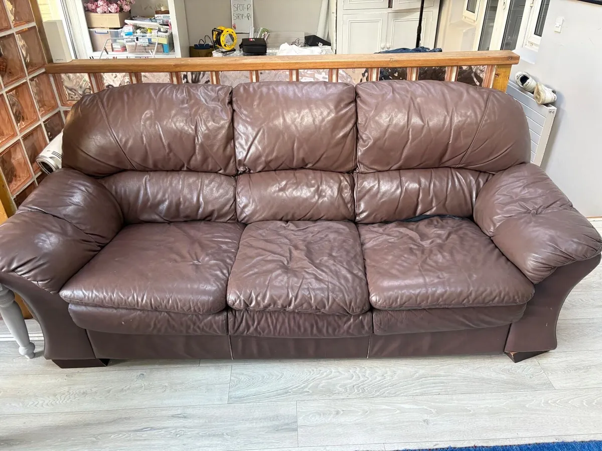 Couch - Image 2