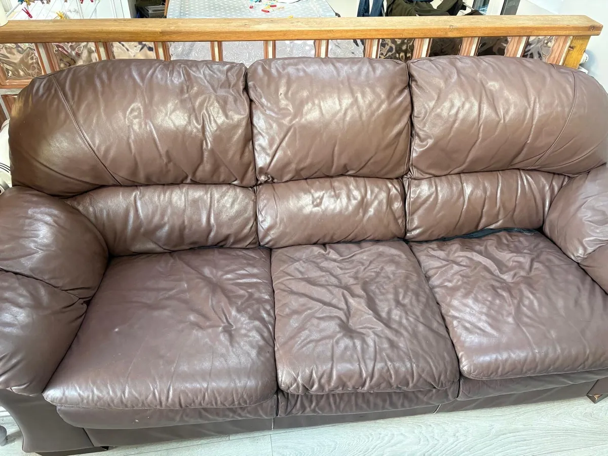 Couch - Image 4