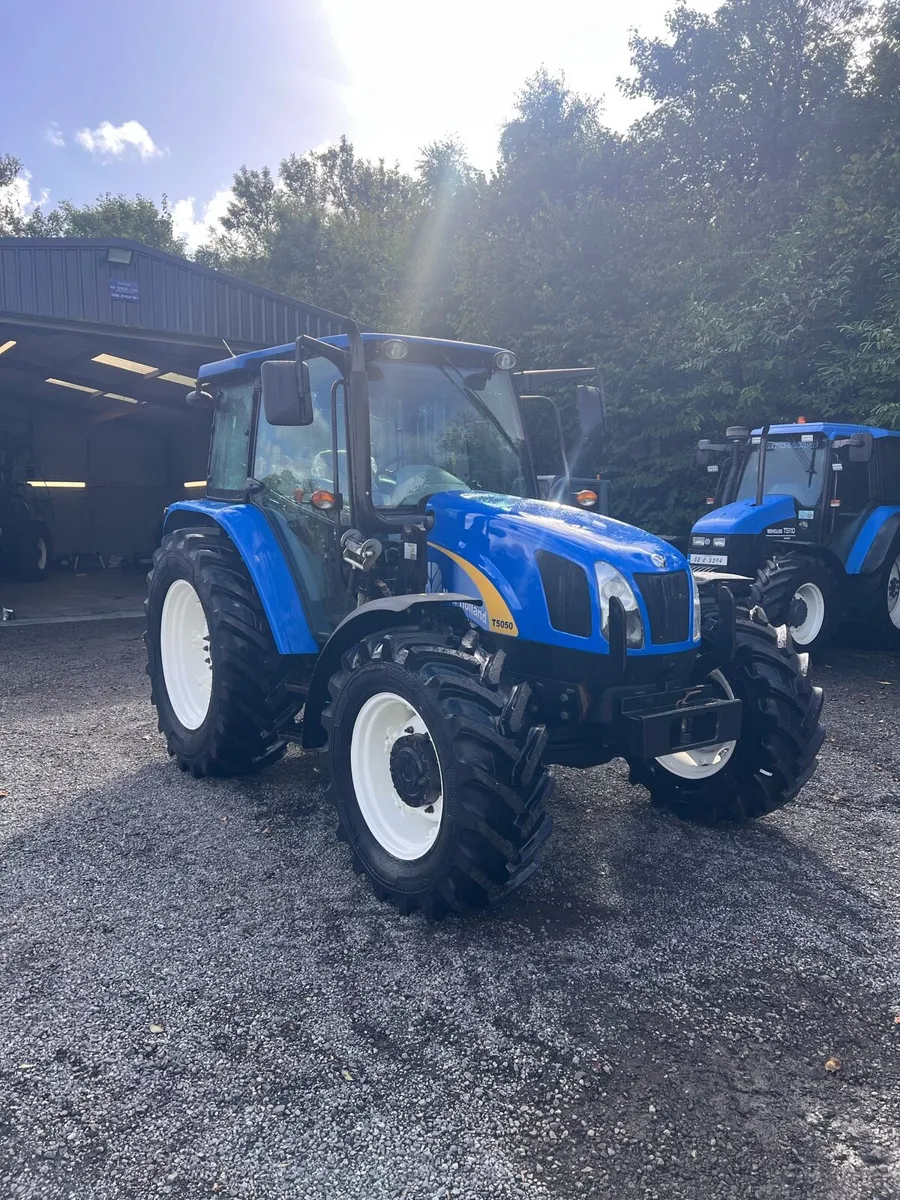 New Holland T5050 - Image 1