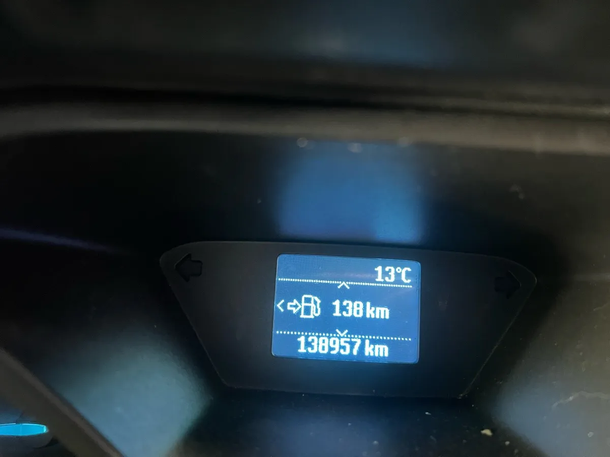 Car - Image 4