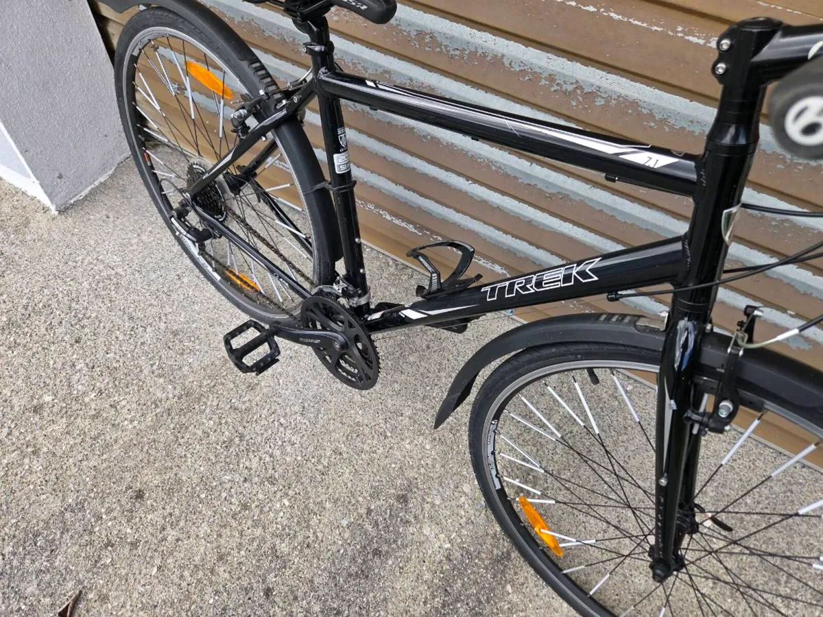 Trek fx hybrid bike - Image 4