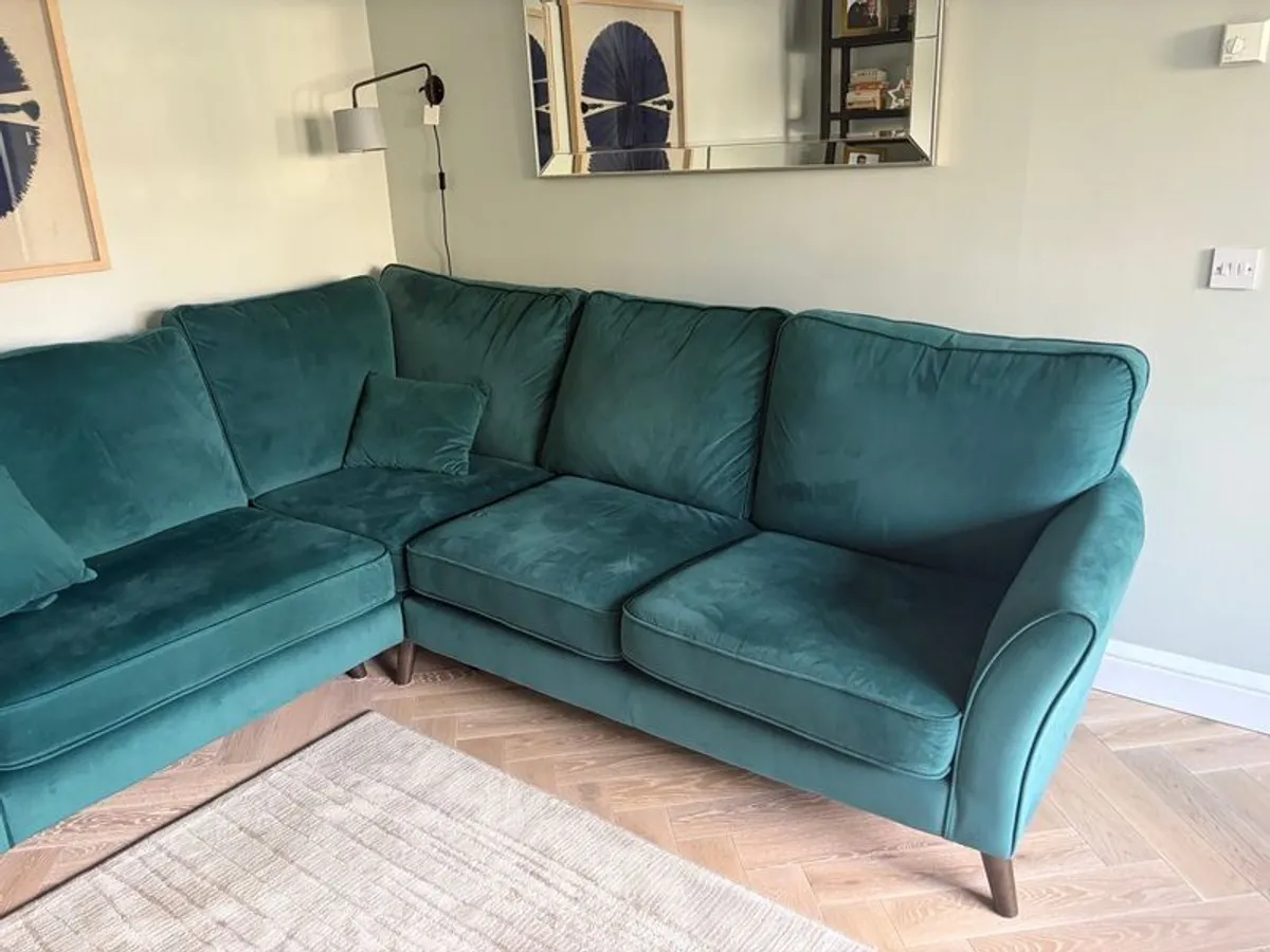 Beautiful L shaped velour sofa, Warwick fabric - Image 1