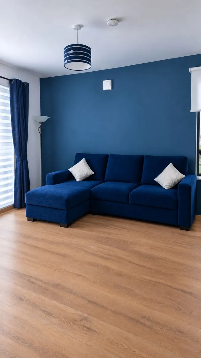 Couch - Image 1