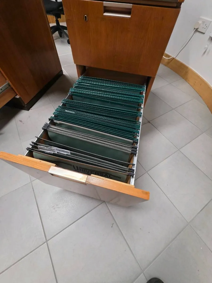 Selection of office furniture - Image 3