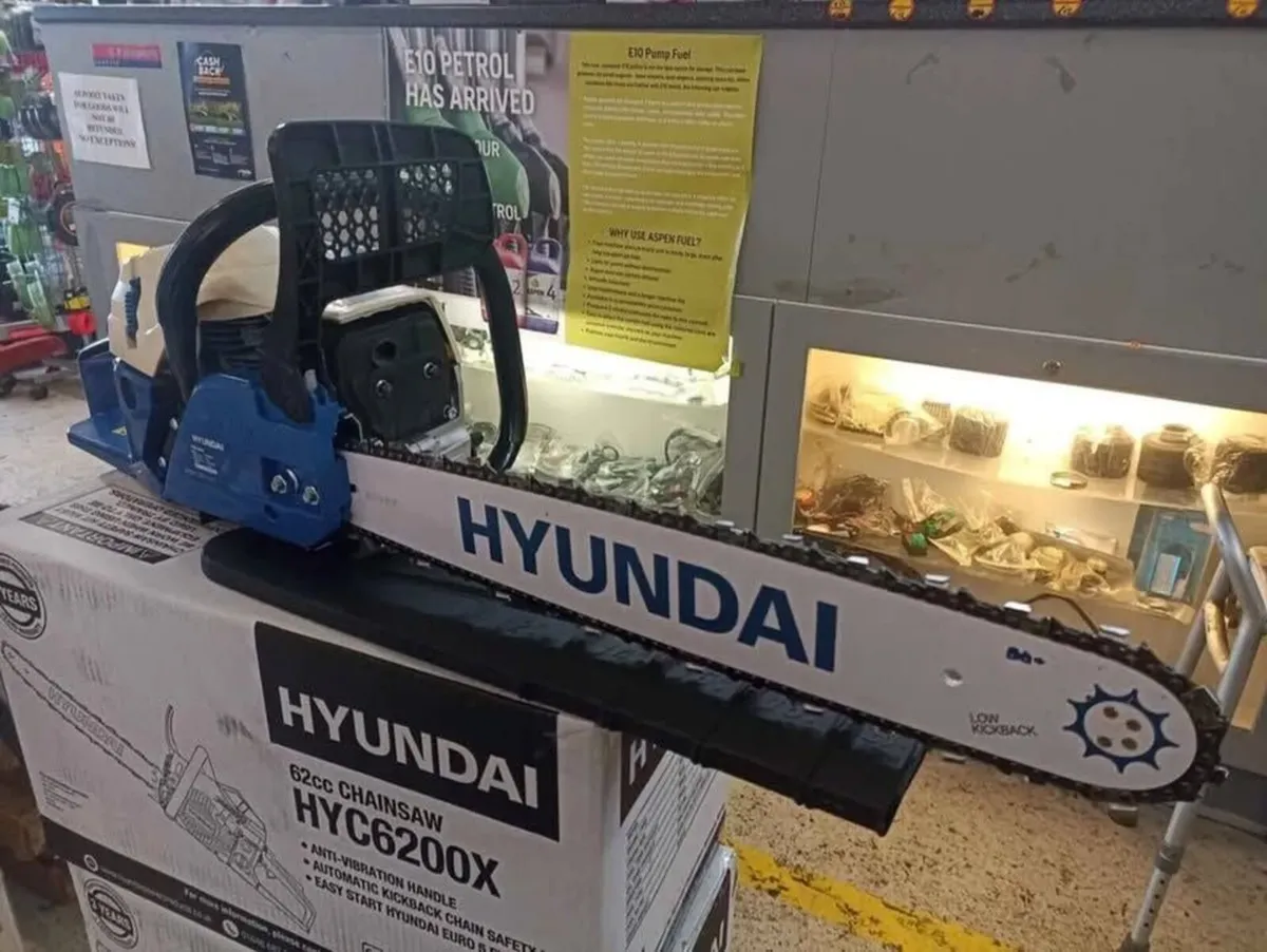 HYUNDAI 62CC PETROL CHAINSAW FOR SALE - Image 3