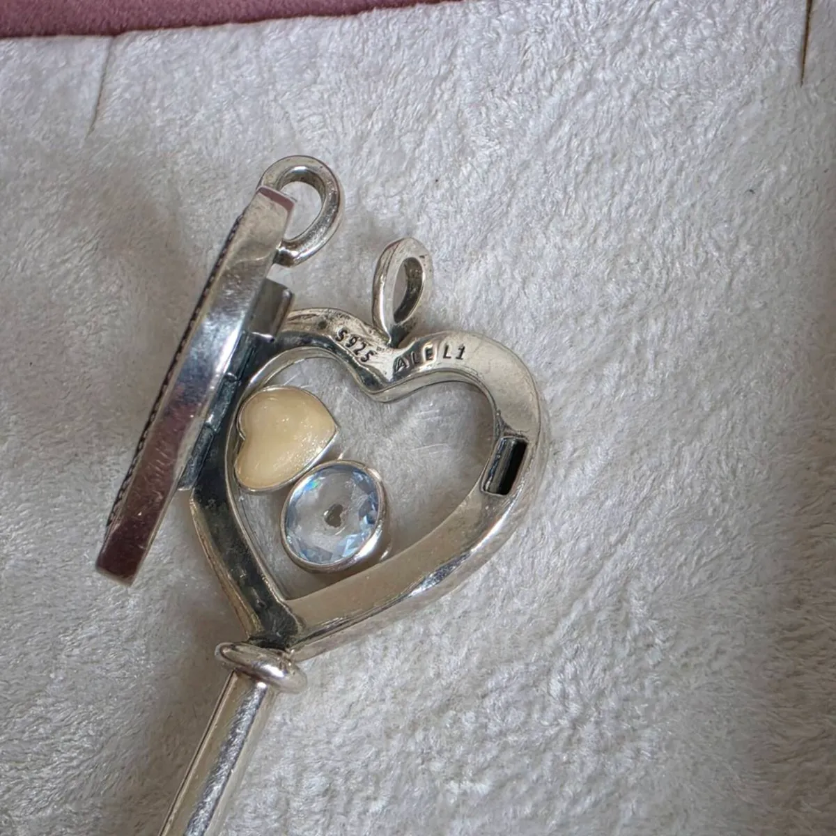 Pandora sterling silver key necklace with a heart - Image 3