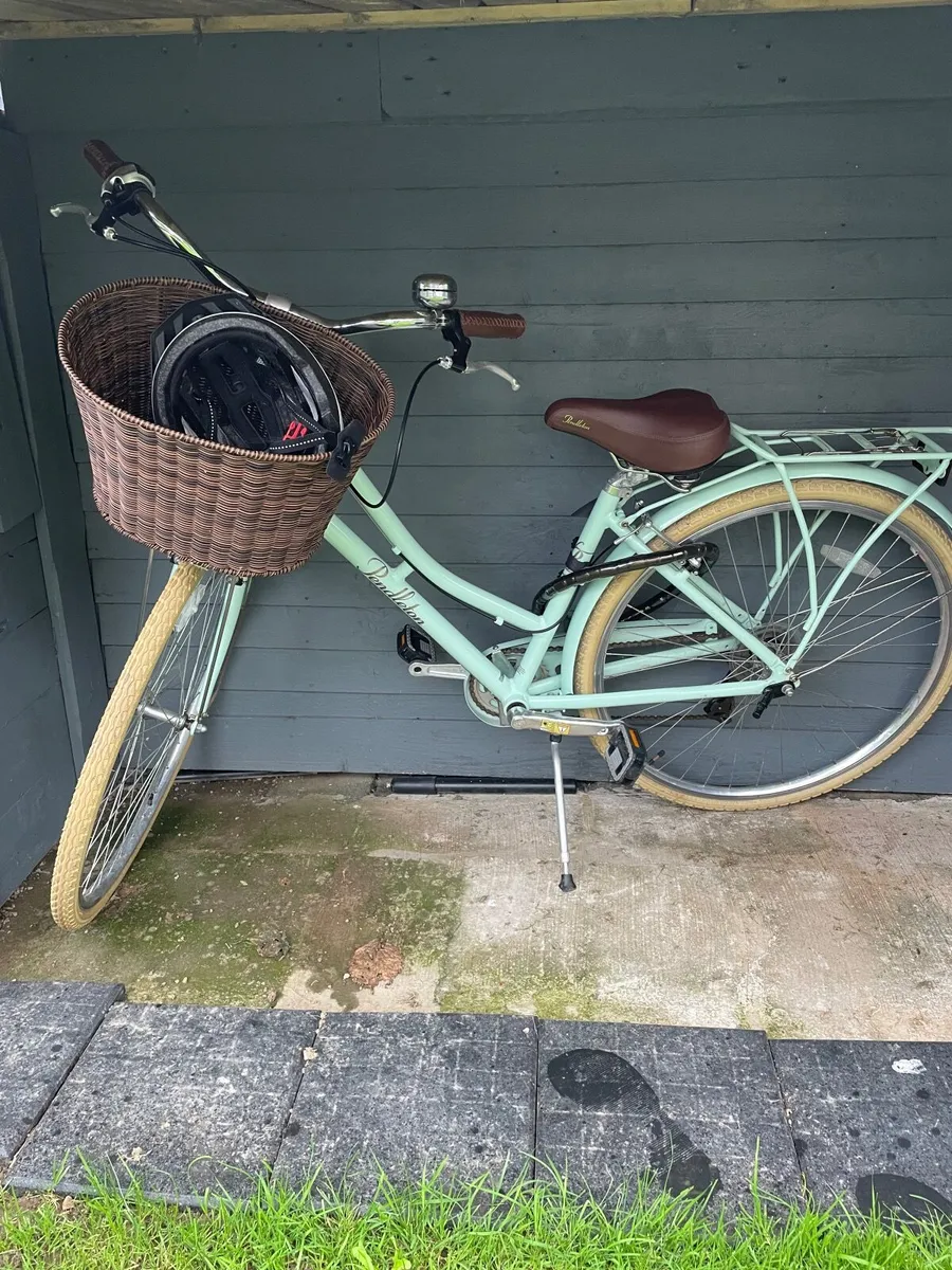 Beautiful Ladies Vintage-Style Bike with  Basket