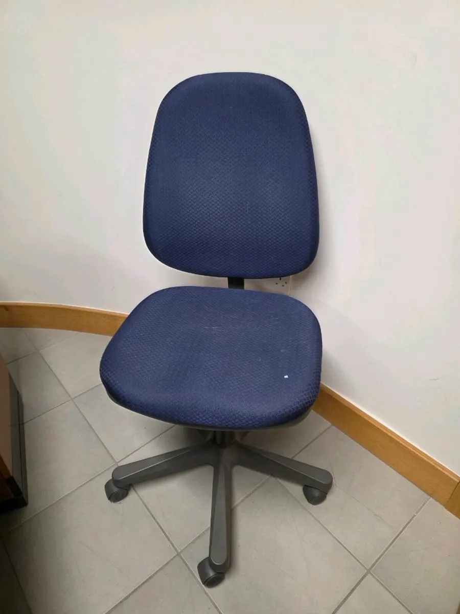 Office chairs - Image 2