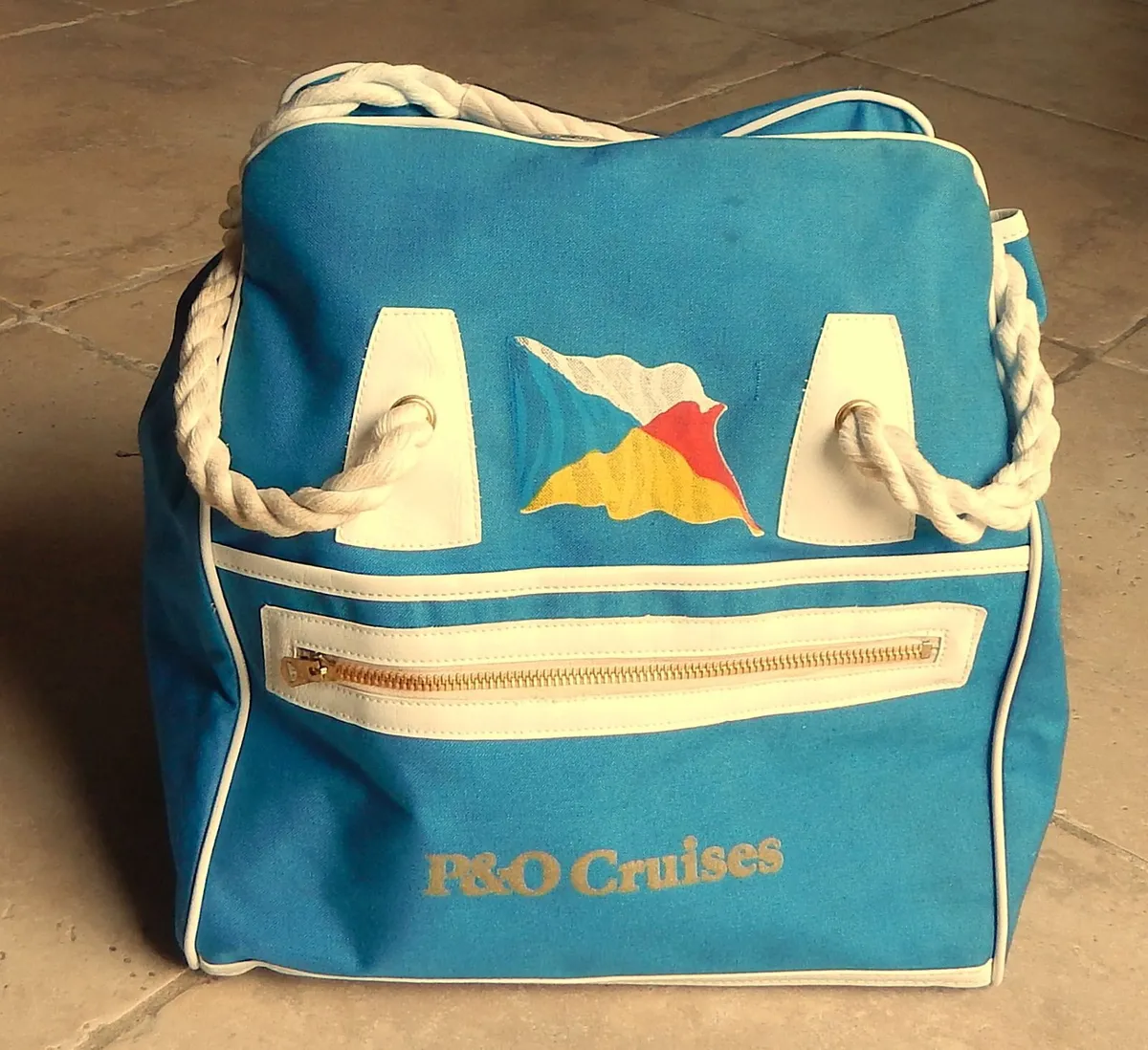Vintage P&O Cruises Travel Bag with Rope Handles - Image 1