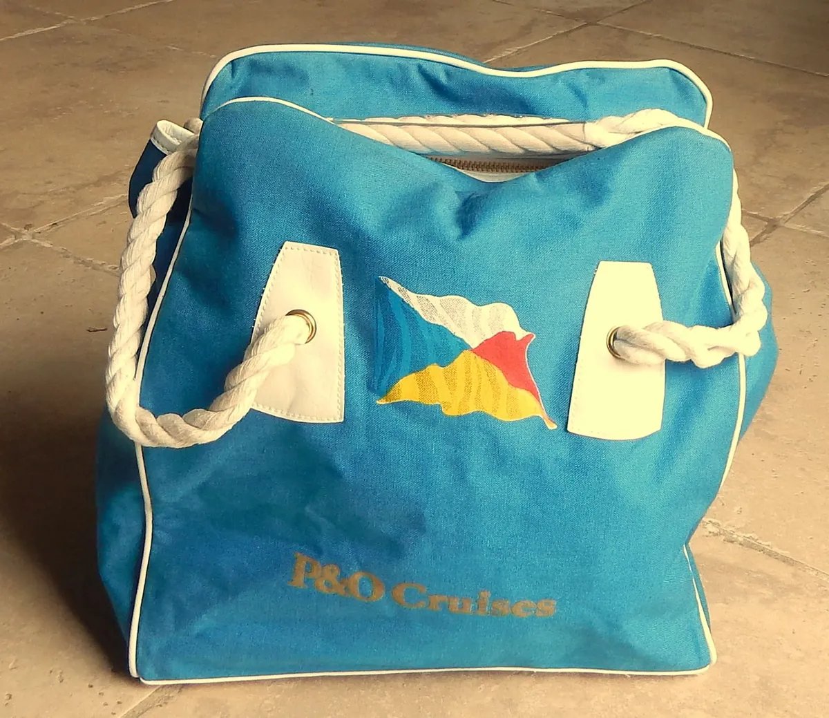 Vintage P&O Cruises Travel Bag with Rope Handles - Image 2